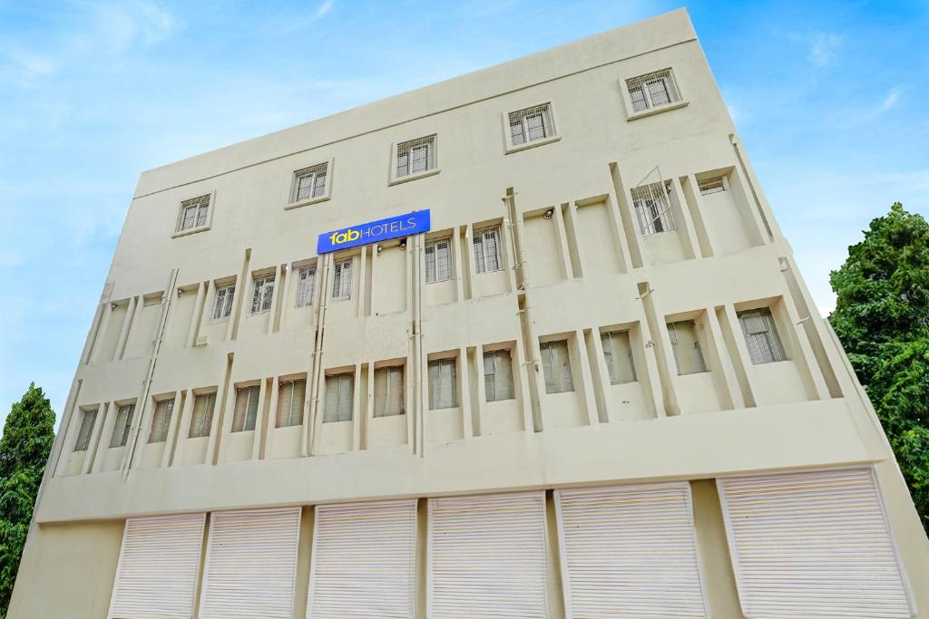 OYO BLR2467 アーバン イン (OYO BLR2467 Urban Inn) エントランス