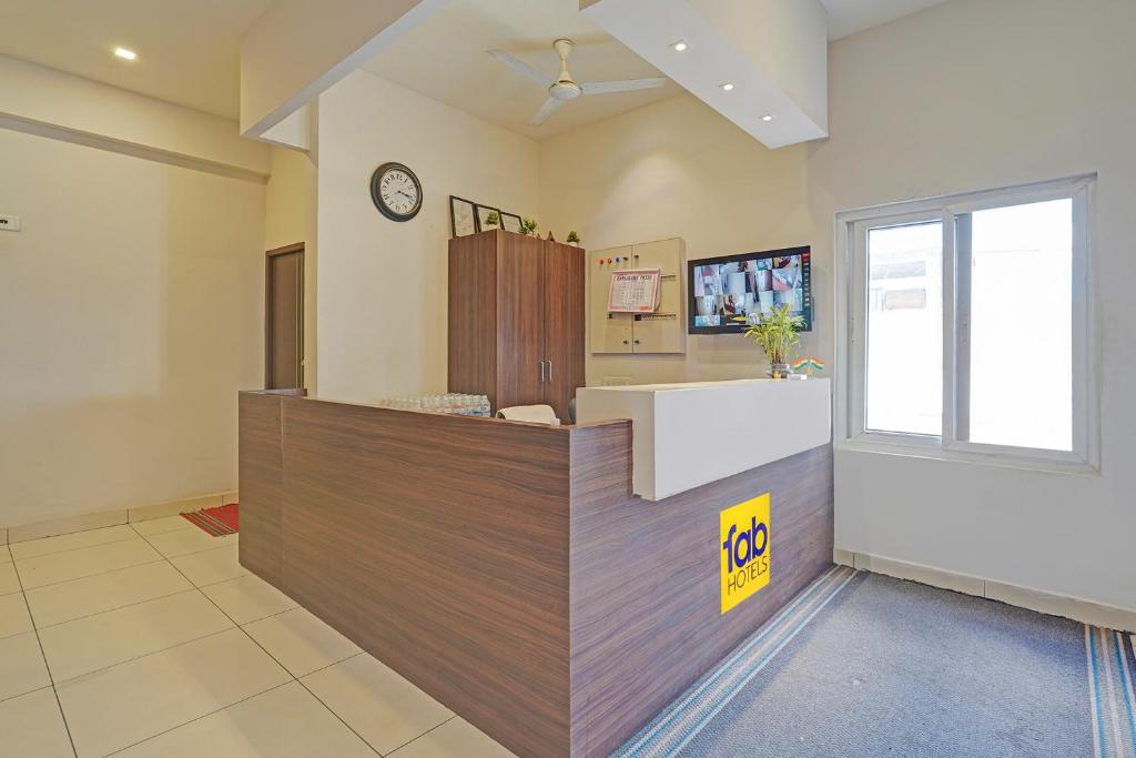 OYO BLR2467 アーバン イン (OYO BLR2467 Urban Inn) フロント・ロビー