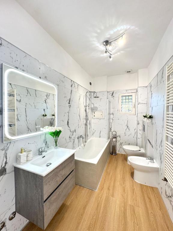 Evelyne HOME - centro storico a due passi - - 5