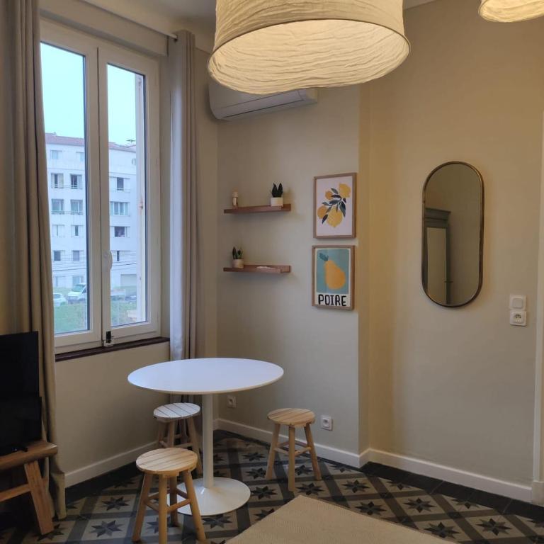 Les Vignes - Studio 25m2, Clim, Parking, proche centre ville et transport - 1