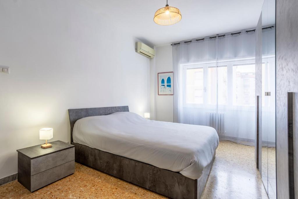 Guest Host - Stylish Apartment near Trastevere! - 4