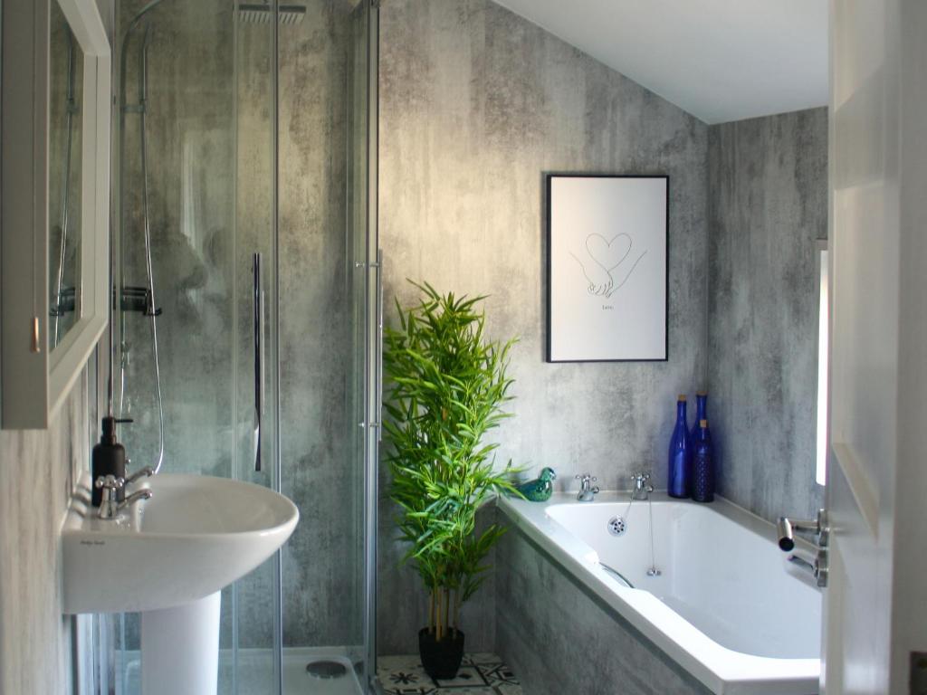 Townend Cottage, Aikton photo 8