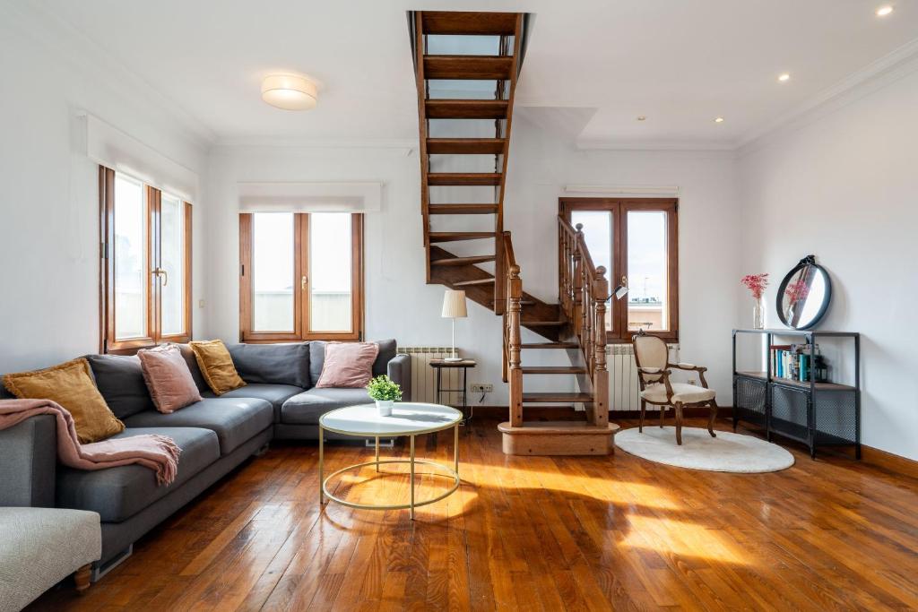 Brightline Penthouse by San Sebastian Stays - 2
