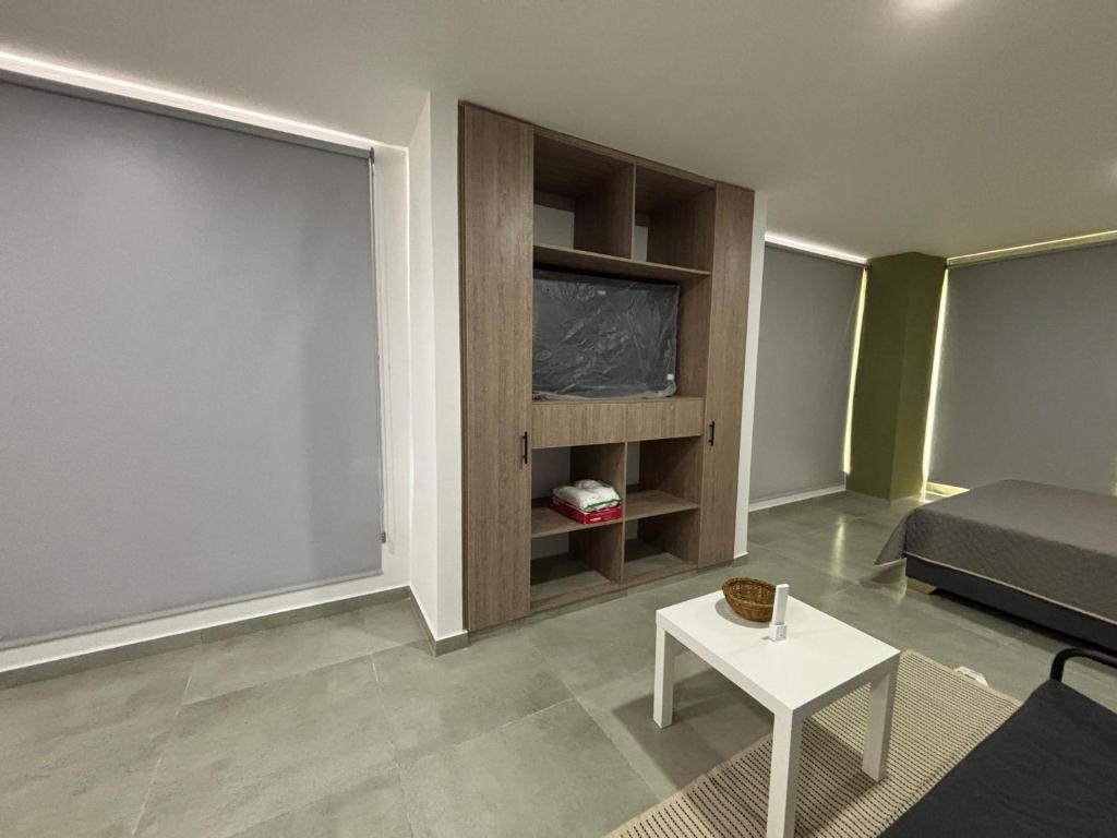 Coral Tower 603 - 4