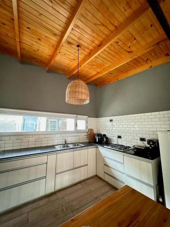 Casa de diseño con Pool y Ping Pong en Sauce Grande - 4