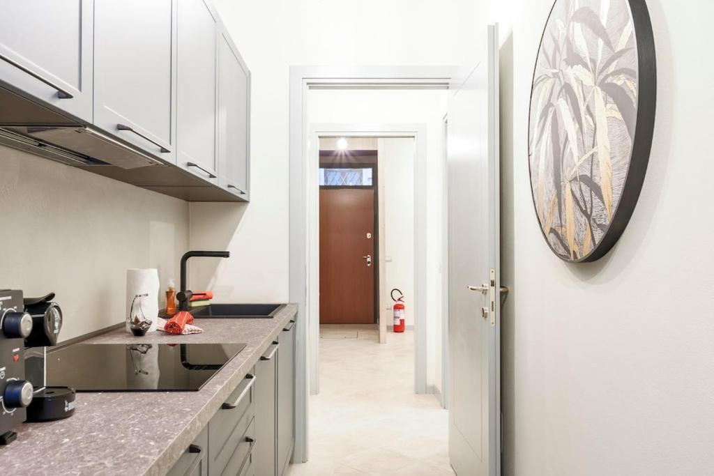 HOST4U - Tresanda Studio in Brescia City Center - 5