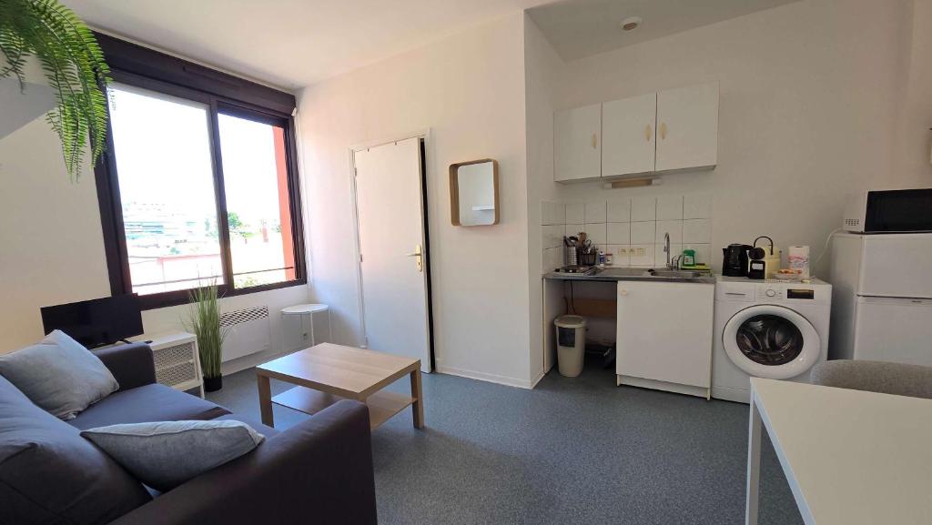 LX137 1-Bedroom - Downtown Nice - Mobility Lease - 3