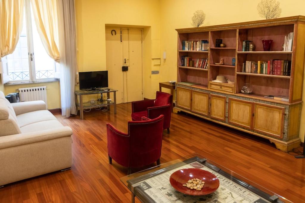Urbana Love - Rione Monti - 2
