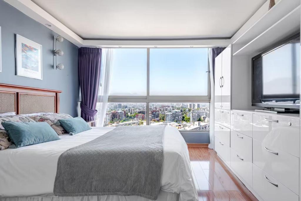 Charming Apartment with Jacuzzi in Central Location - 1