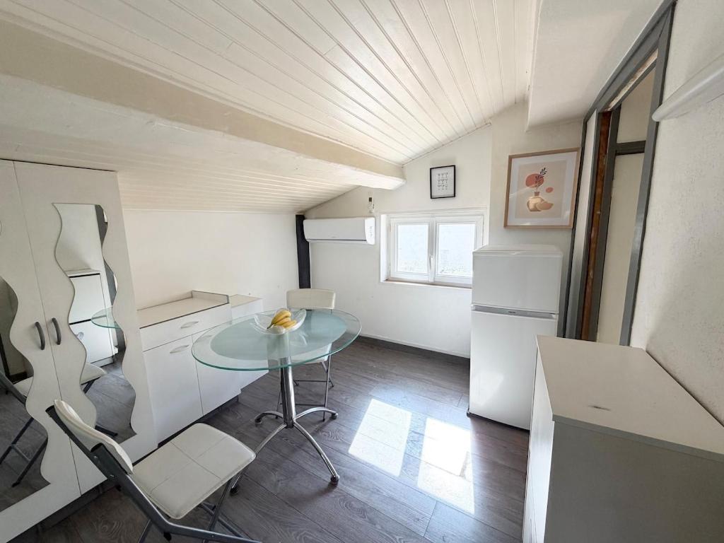 Charmant studio au coeur d'Avignon - 1