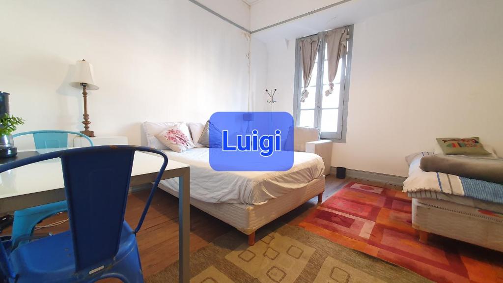 Hostal 2 - 5