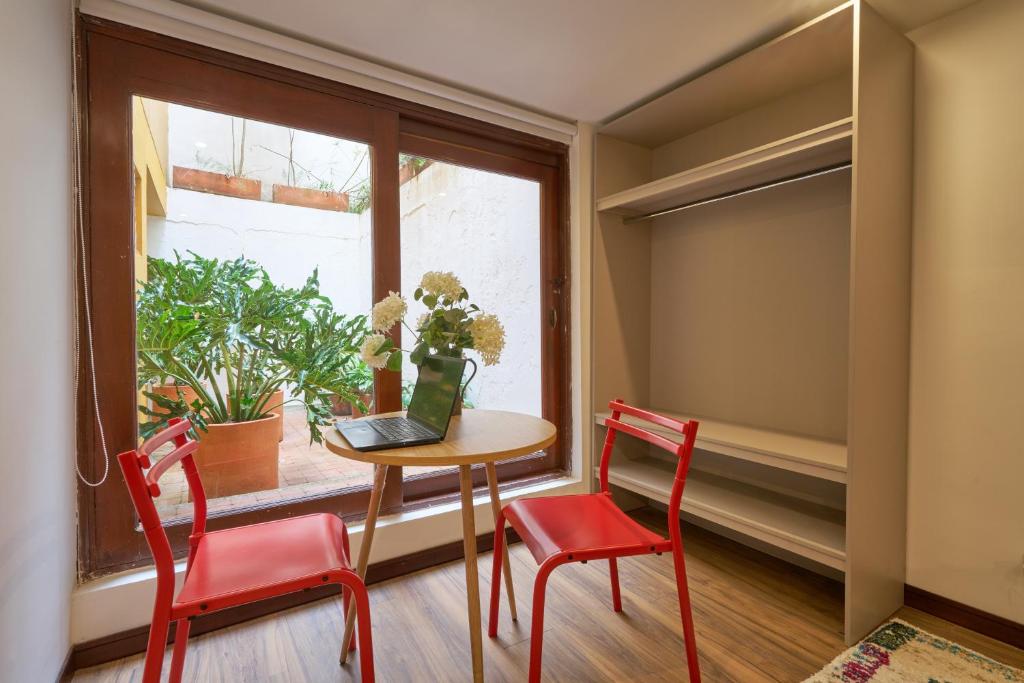 Modern Comfort in the Heart of Zona G 202 - 5