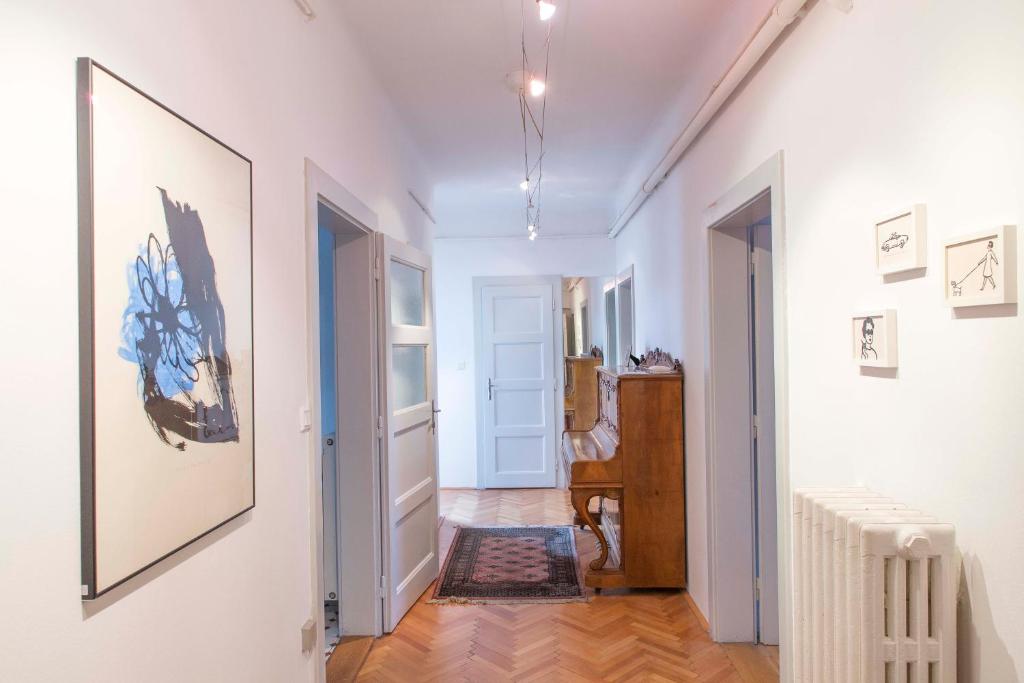 Tomas's apartment, Любляна