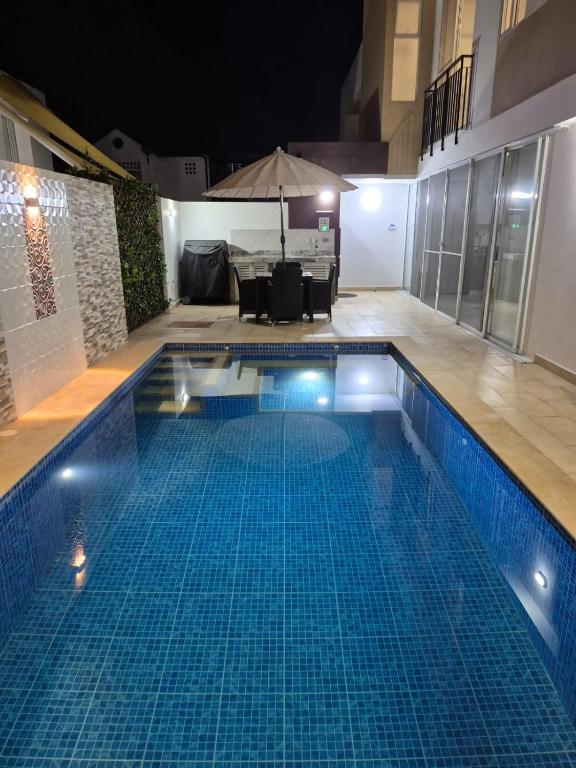 Beautiful new house with Jacuzzi and private pool - 3