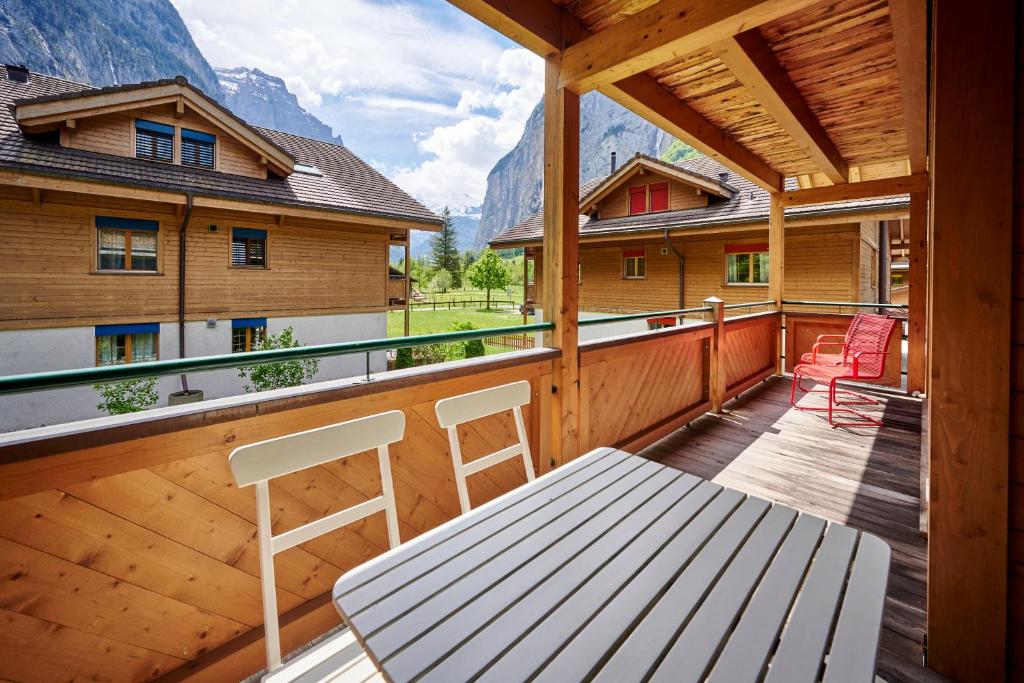Great Location, Spacious, nice views, modern - 4