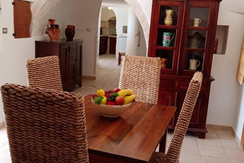Villa - Sleeps 8 - Patio - Garden - Parking - 4