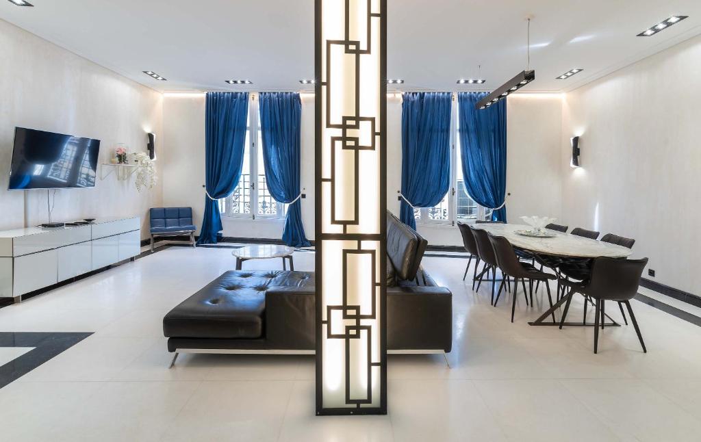 110 m2 golden square, renovated, 20metres croisette, parking private - 3