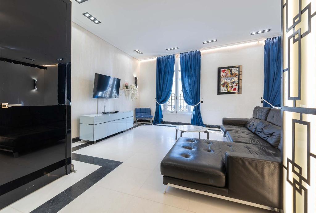 110 m2 golden square, renovated, 20metres croisette, parking private - 5