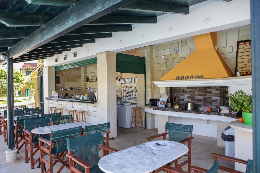 Food and beverages, Sandy Beach Villas and Apartments in Kefalonia