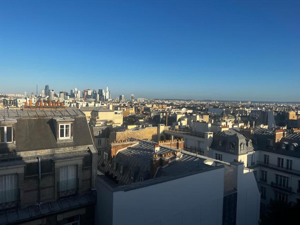 Sous les toits de PARIS TROCADERO - 1