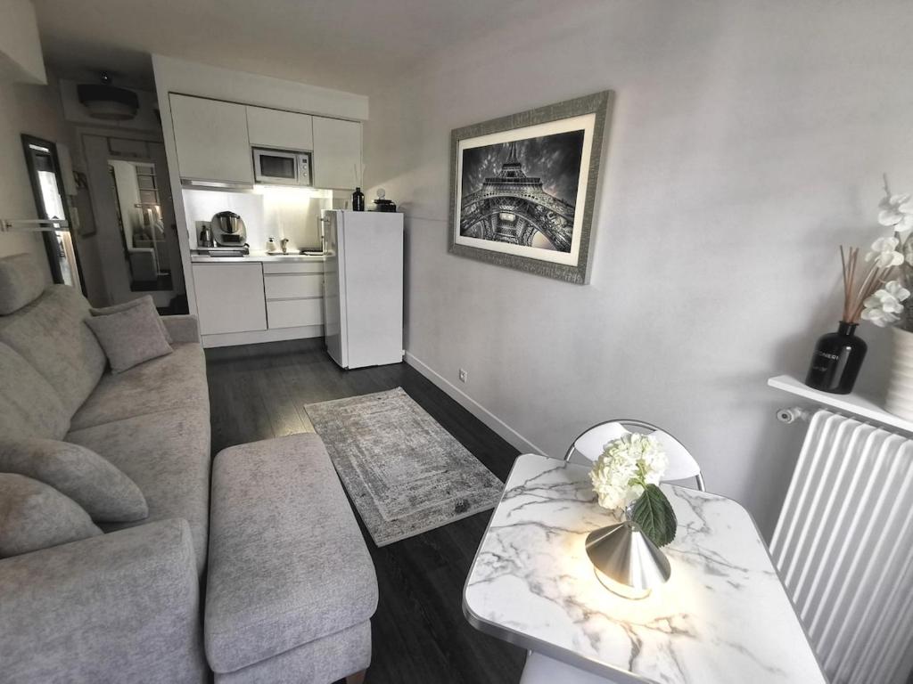 Studio avec balcon, Paris 6e - 2