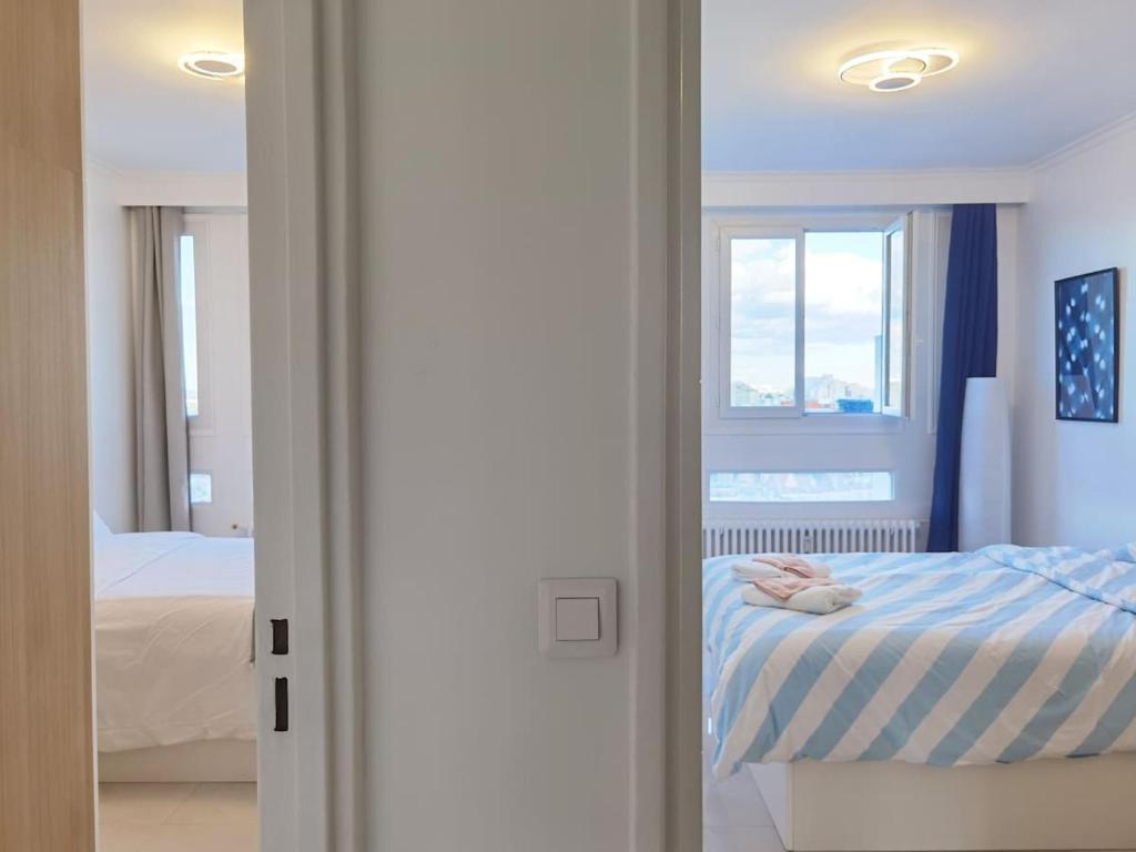Modern 2-Bed Apt 80m2 with Elevator FREE Parking N19-25 - 3