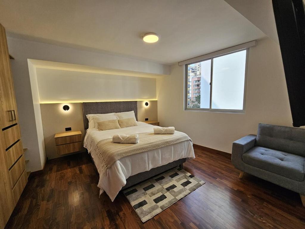 Apartamento renovado en Miraflores - 1