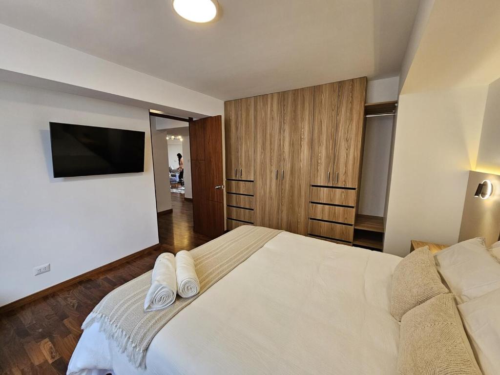 Apartamento renovado en Miraflores - 2