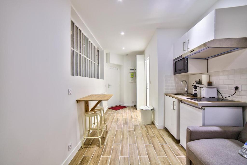 Studio cosy rue du faubourg saint denis paris 10 - 2