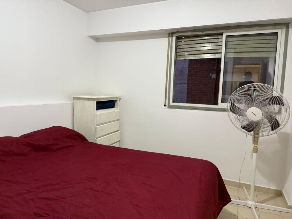 Depto sencillo a la vuelta del patio olmos cerca de todo - 4