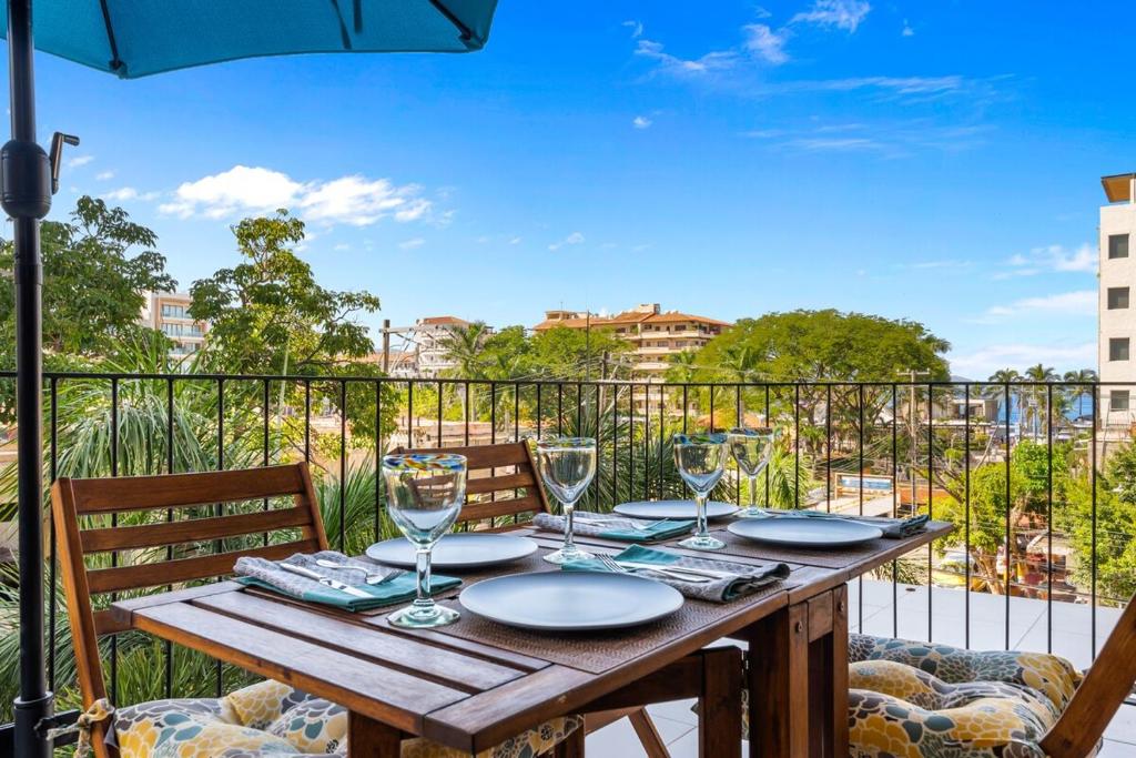 2BR Luxury Condo with Rooftop Pool Zona Romántica - 5