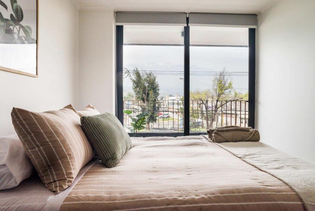 Elegant 2BR Retreat for 5 in Vibrant Las Condes - 2