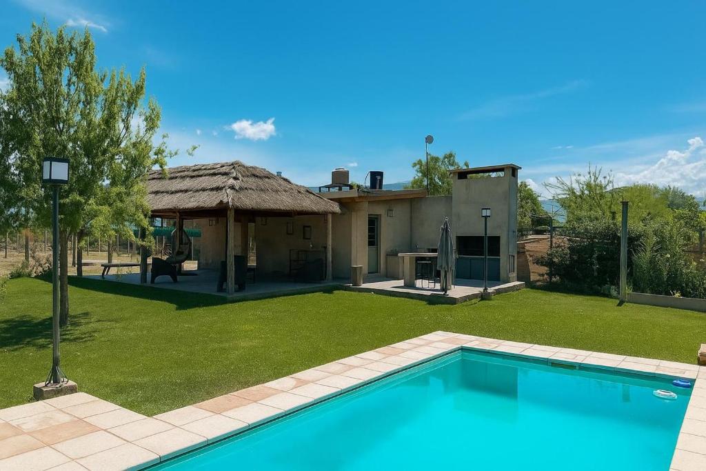 Wine Studio with BBQ & pool - 1