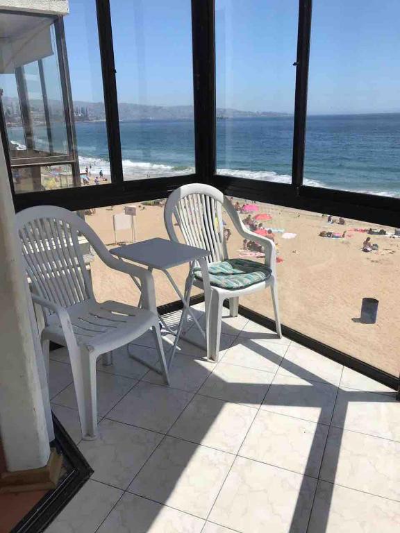Departamento Frente al Mar, sobre Playa, Central - 3