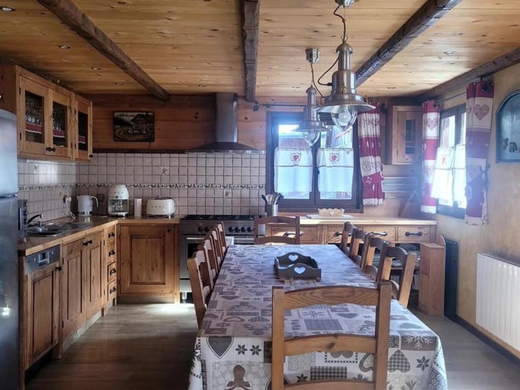 Chalet spacieux à Châtel, 10 pers, parking, animaux admis - FR-1-676-242 - 3