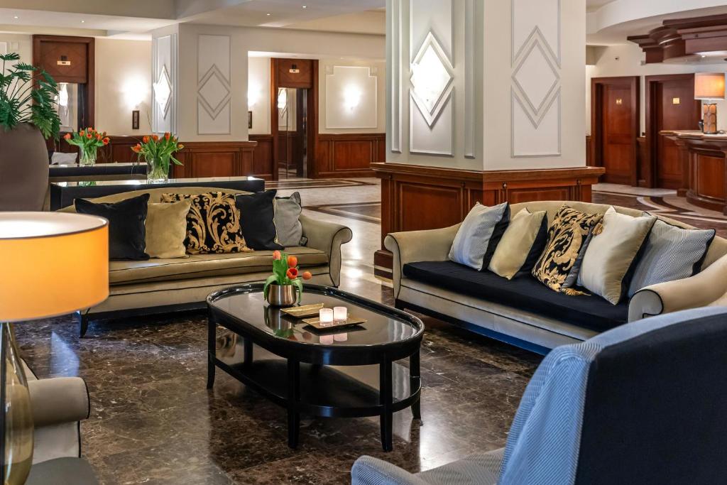 Starhotels Majestic - 1