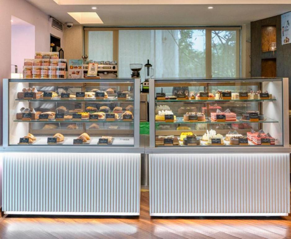 อาหารและเครื่องดื่ม