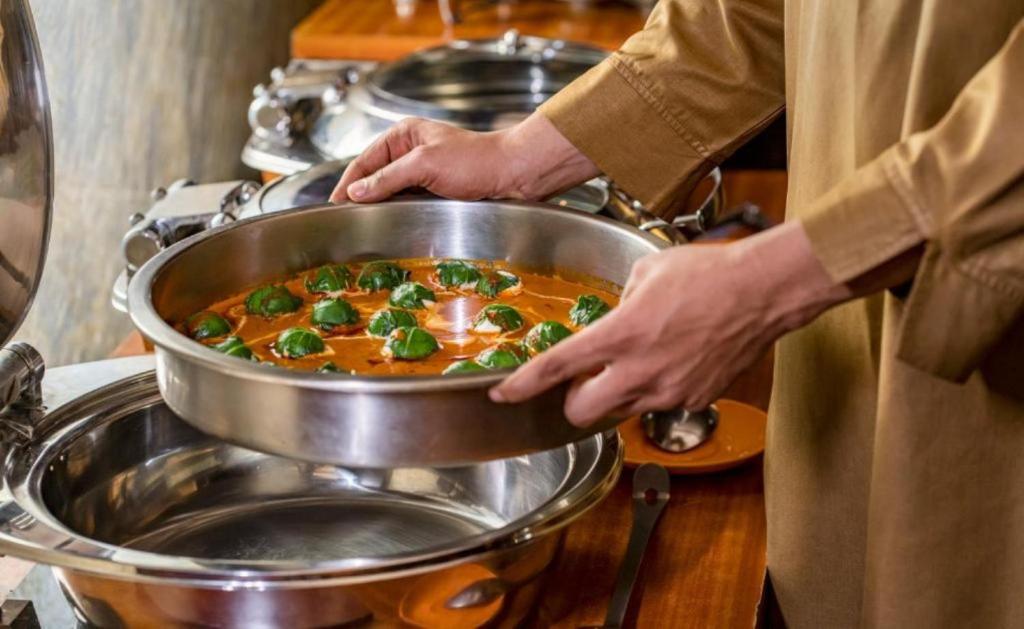 อาหารและเครื่องดื่ม