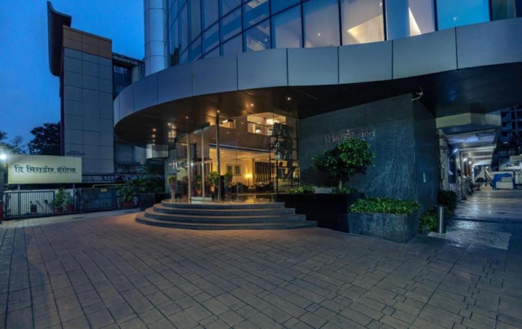 ทัศนียภาพภายนอกโรงแรม