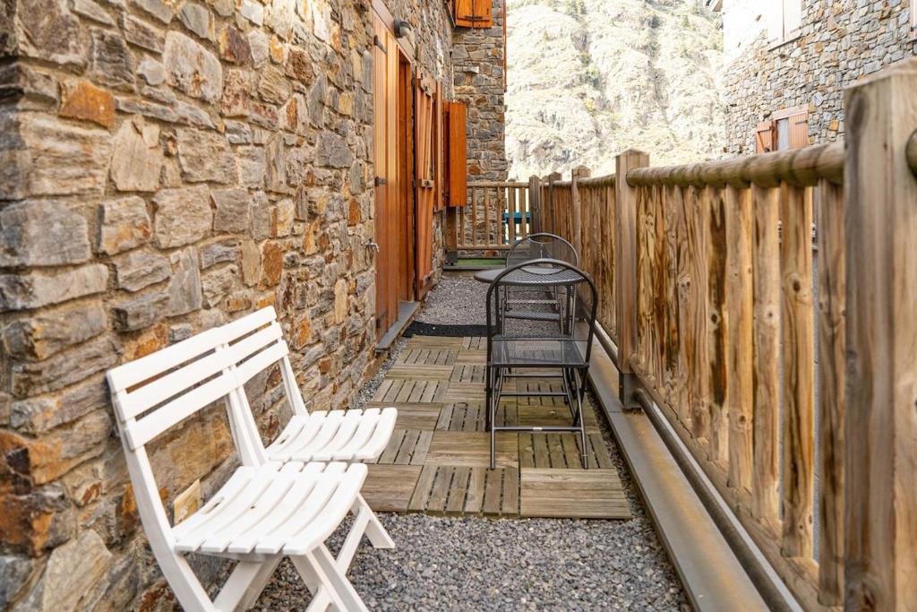 A Cozy Refuge - 2min drive to slopes - 4pax - 5