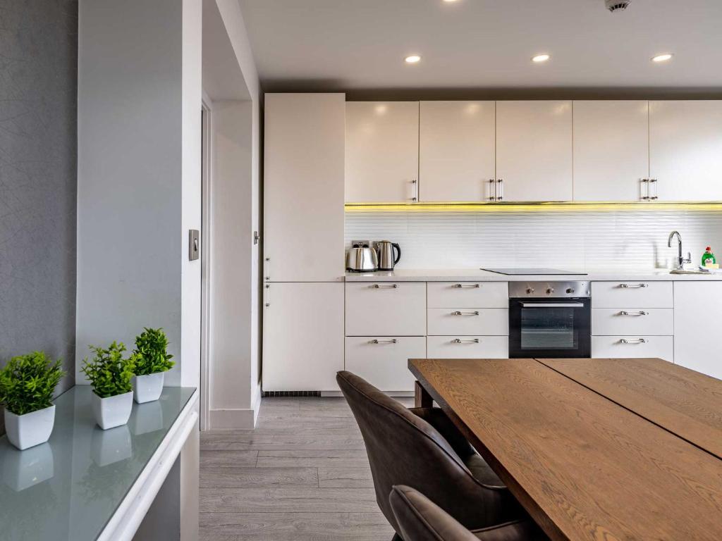 チェルシー クロイスターズ サービスト アパートメンツ (Chelsea Cloisters Serviced Apartments) キッチン