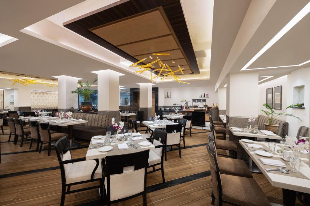 フォーチュン パーク ギャラクシー バピ メンバー ITC ホテルズ グループ (Fortune Park Galaxy, Vapi -  Member ITC Hotels' Group) レストラン