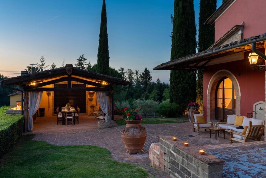 Villa With Pool In The Heart Of Tuscany - 3