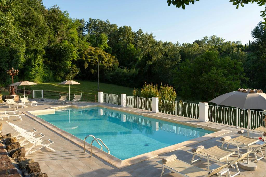 Villa With Pool In The Heart Of Tuscany - 4