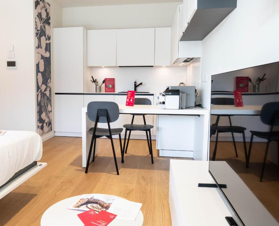 Waterfront Suite by Wonderful Italy - 5