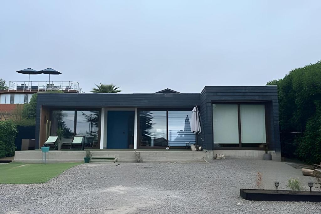 Casa amplia y moderna en Cerro Tacna, Maitencillo - 1