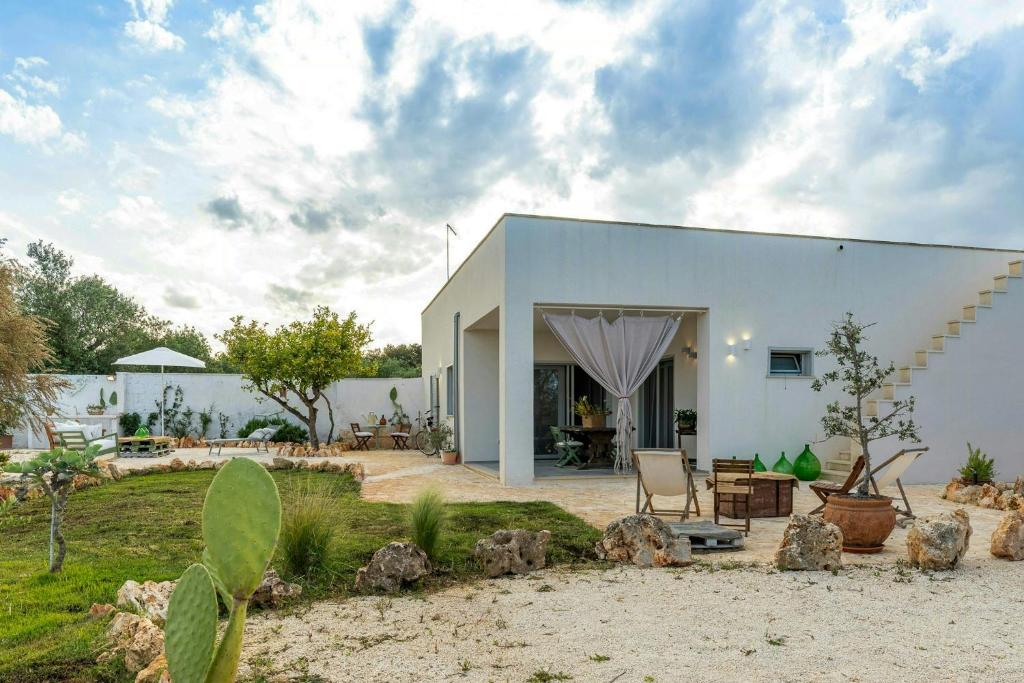 Stone Farmhouse Among Olive Trees Near Ostuni - 5