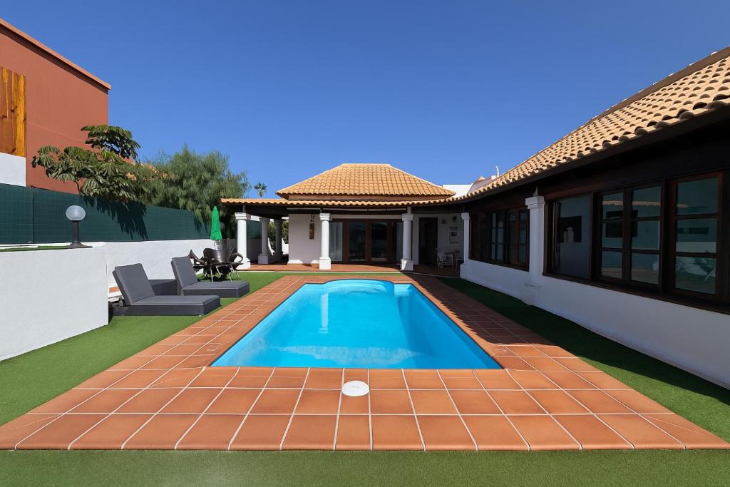 Villa Corralejo Beach - 2