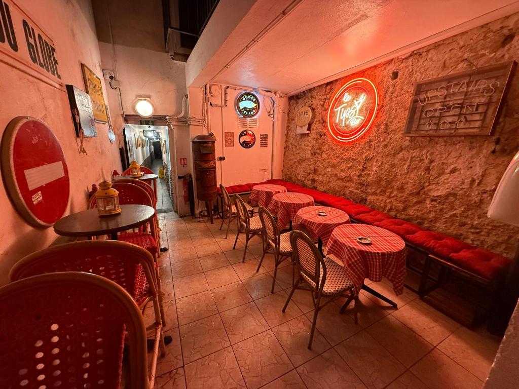 LE Globe - 3