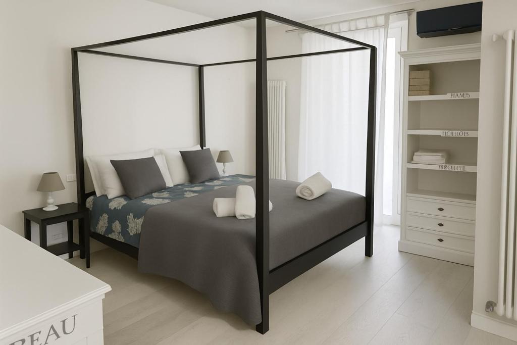 Front Beach Apartments - Deluxe - 3